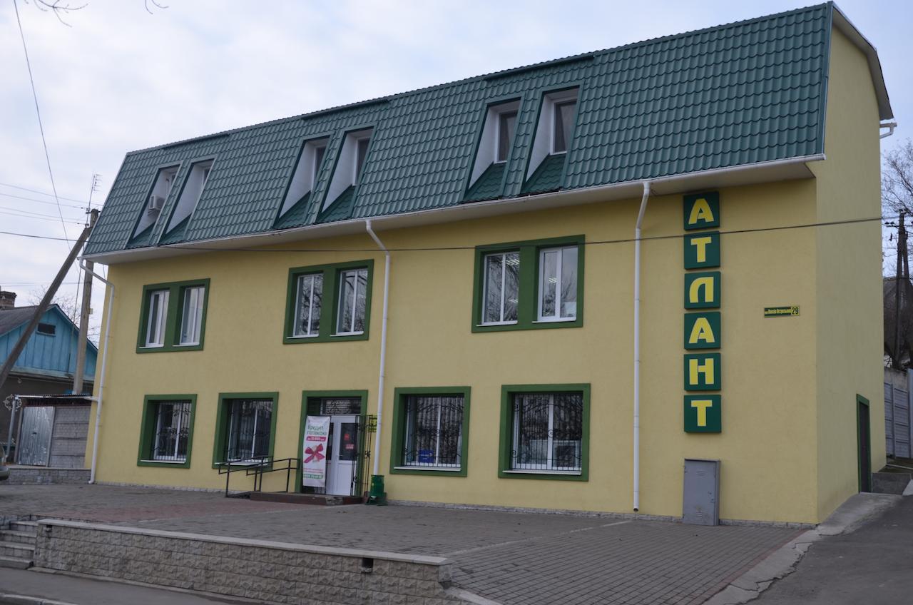 Atlant Hotel Osztroh Kültér fotó